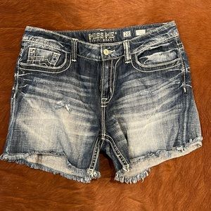 Miss Me brand Jean shorts size 28
